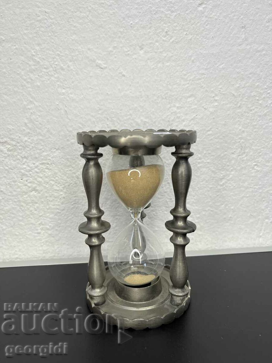 Metal hourglass. #5498