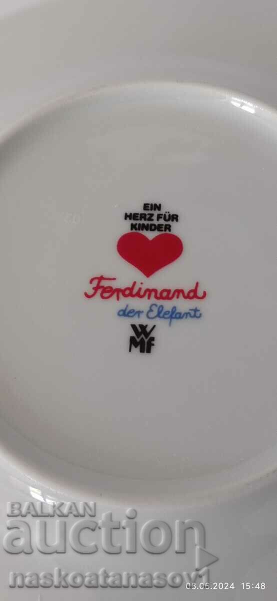 Auction Collectible porcelain plate Auction Collectible porcelain plate