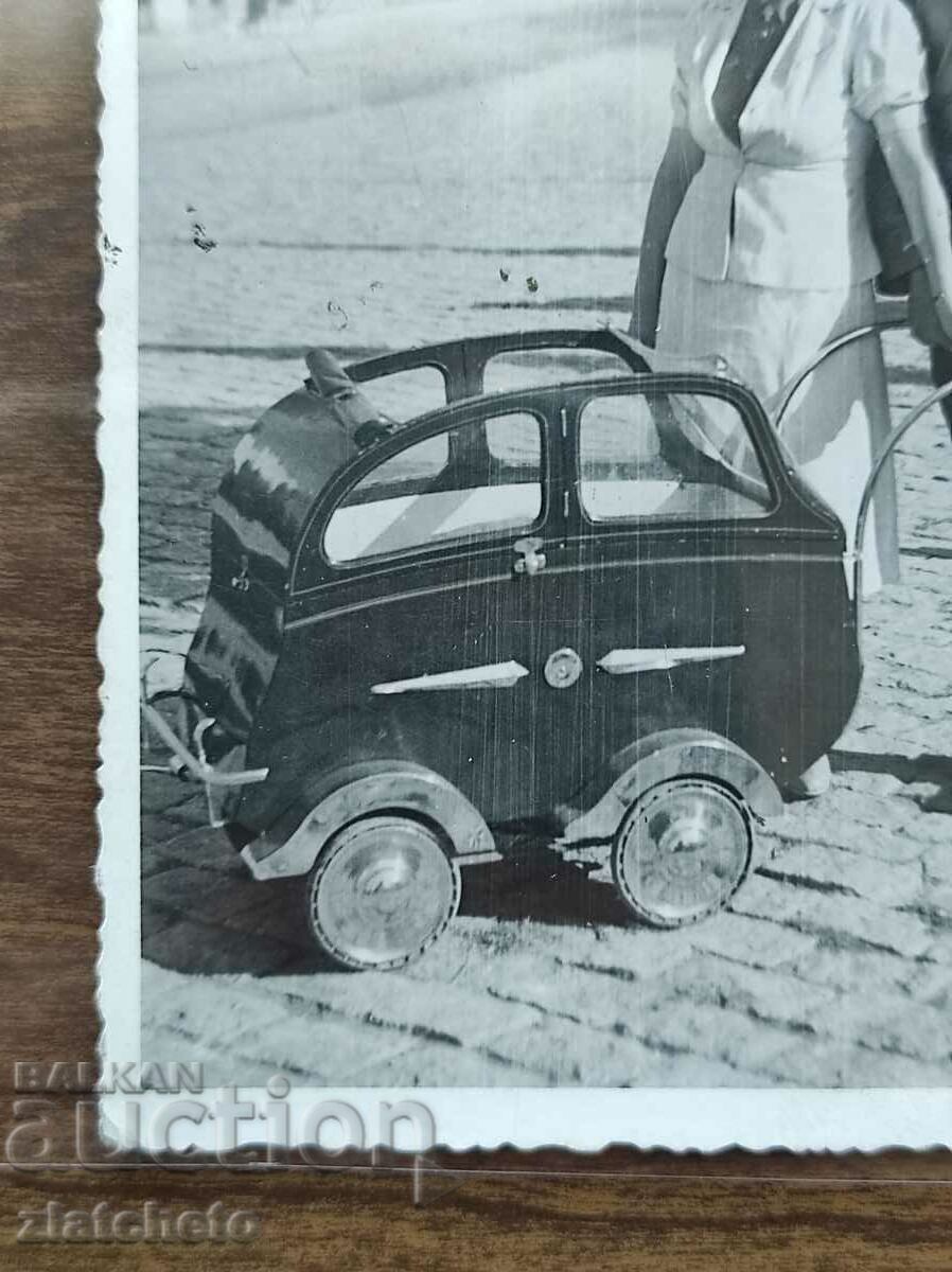 Old photo Kingdom of Bulgaria - Family with a pram with price 20.00 BGN | € 10.23 Old photo Kingdom of Bulgaria - Family with a pram with price 20.00 BGN | € 10.23