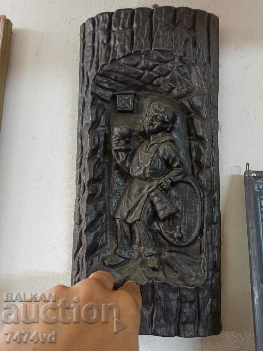 Auction LARGE EMBOSSED SOLID CAST IRON PANEL TAILOR Auction LARGE EMBOSSED SOLID CAST IRON PANEL TAILOR
