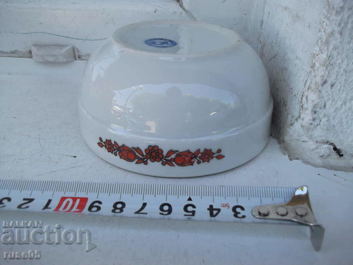 Auction Lot of 4 pcs. porcelain bowls from soca Auction Lot of 4 pcs. porcelain bowls from soca