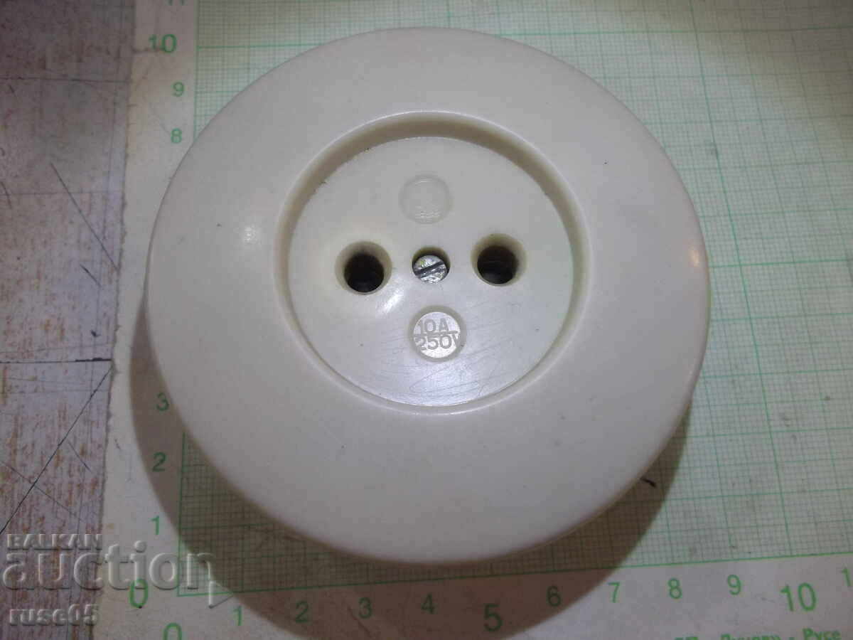 Contact electric white from early social - 6 Contact electric white from early social - 6