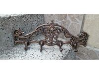 Baroque Solid cast iron coat hanger – 920g
