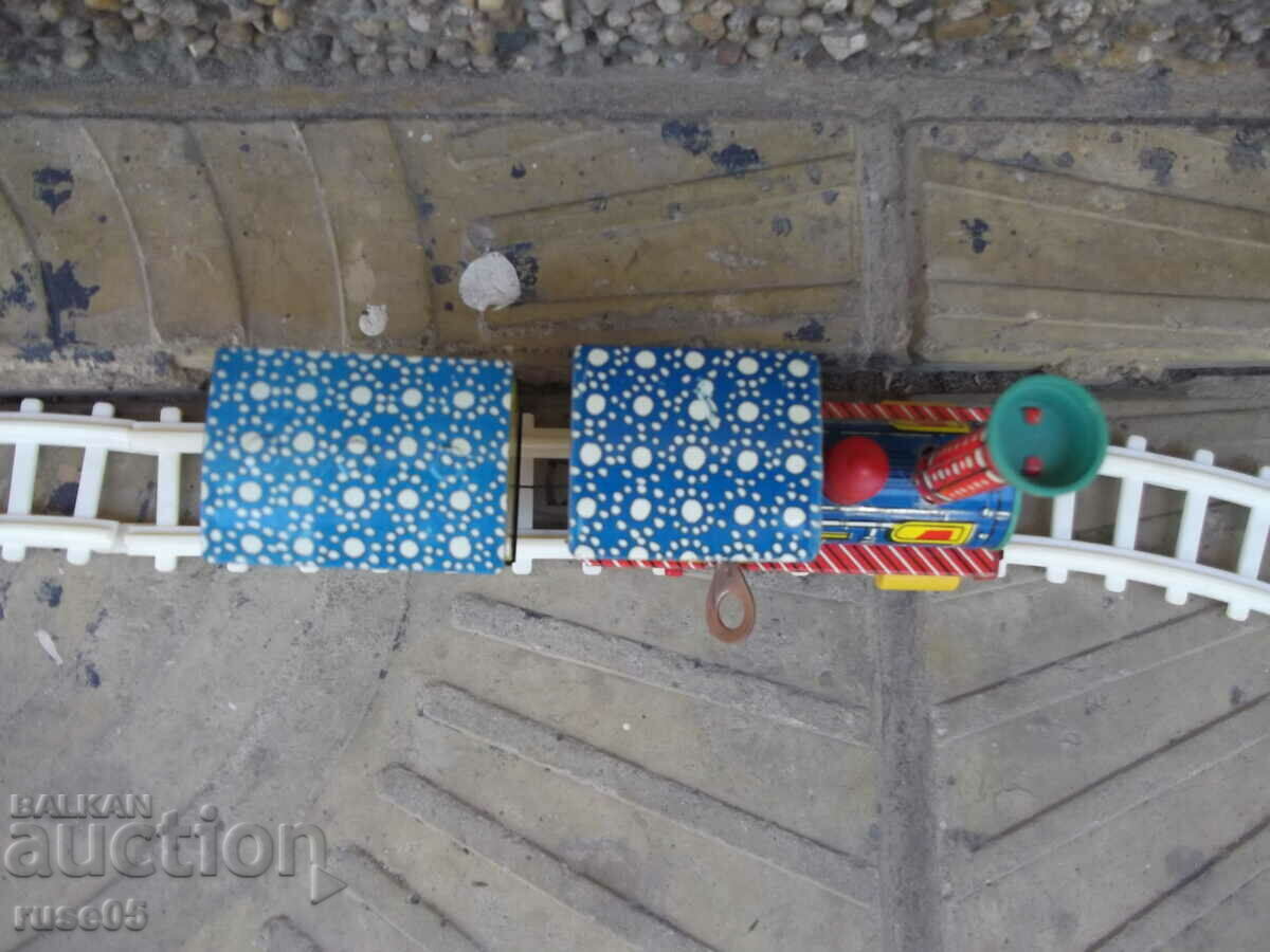 Delivery of Locomotive with winding, wagon metal and rails working Soviet Delivery of Locomotive with winding, wagon metal and rails working Soviet