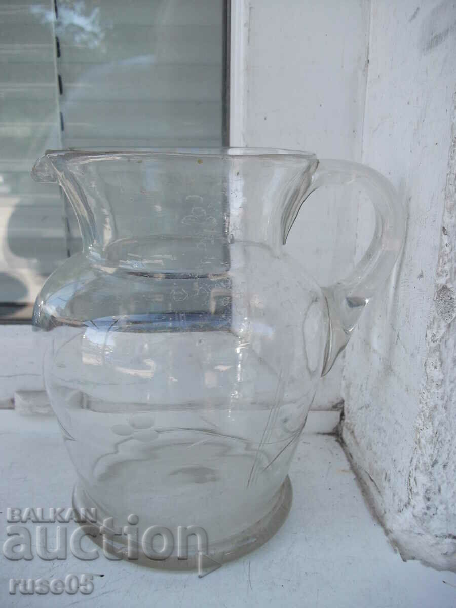 Jug 1 liter glass from Soca with price 10.00 BGN | € 5.11 Jug 1 liter glass from Soca with price 10.00 BGN | € 5.11