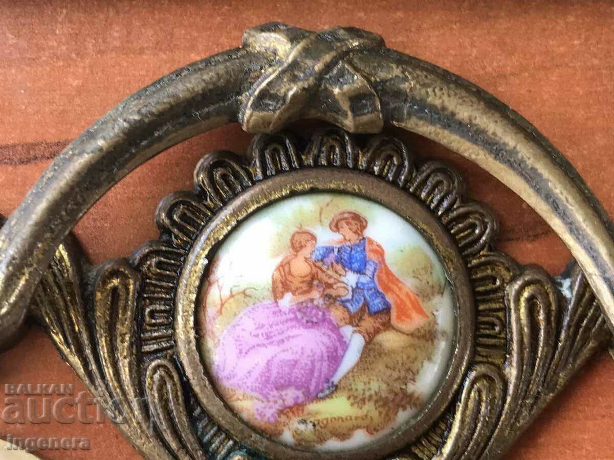 HANDLE FURNITURE HANDLES METAL PORCELAIN ANTIQUE with price 24.00 BGN | € 12.27 HANDLE FURNITURE HANDLES METAL PORCELAIN ANTIQUE with price 24.00 BGN | € 12.27