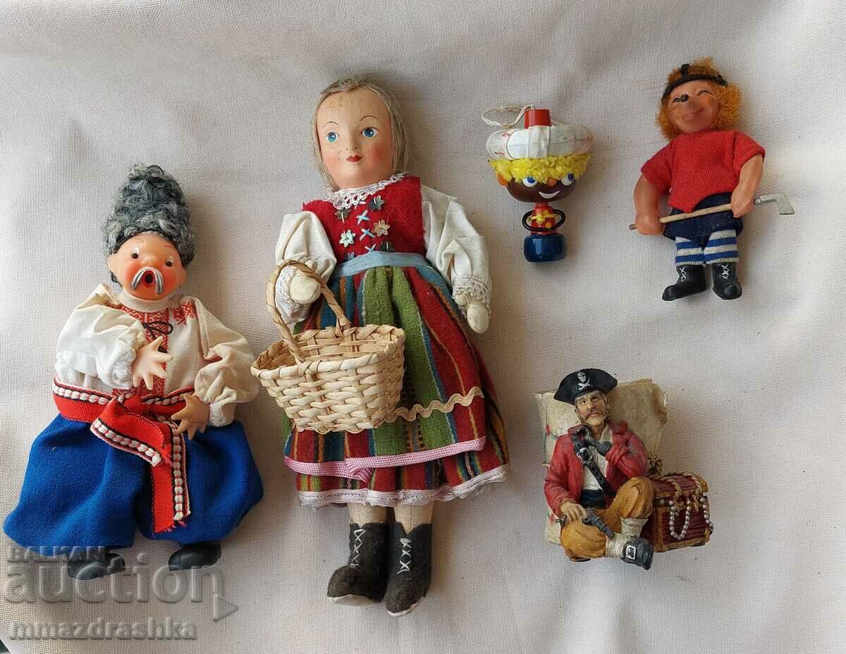 Old dolls
