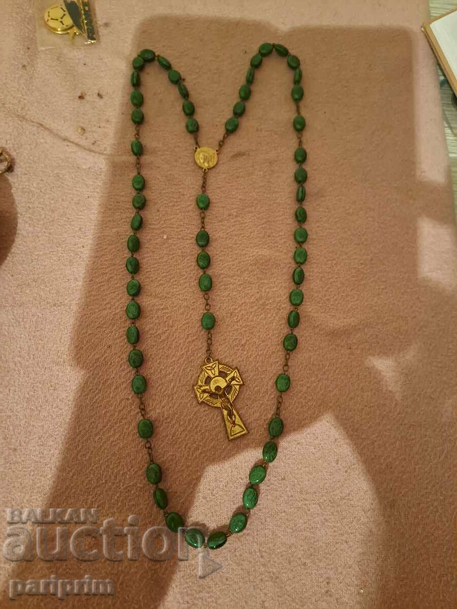 Религиозен накит,кръст, зелен камък,колие,