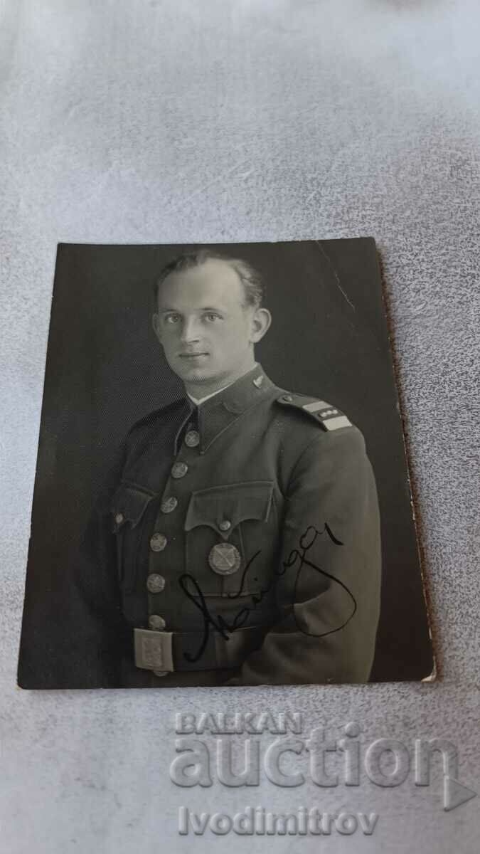 Photo Officer with handwritten signature