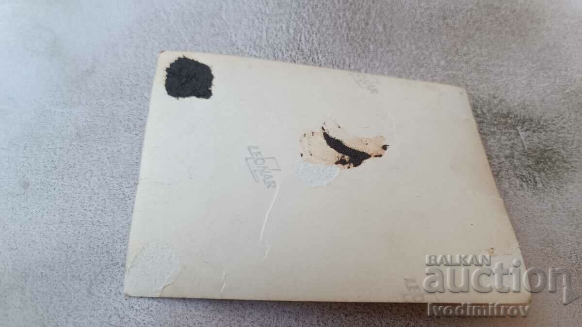 Снимка Офицери и войници с цена 1.85 лв. | € 0.95 Снимка Офицери и войници с цена 1.85 лв. | € 0.95