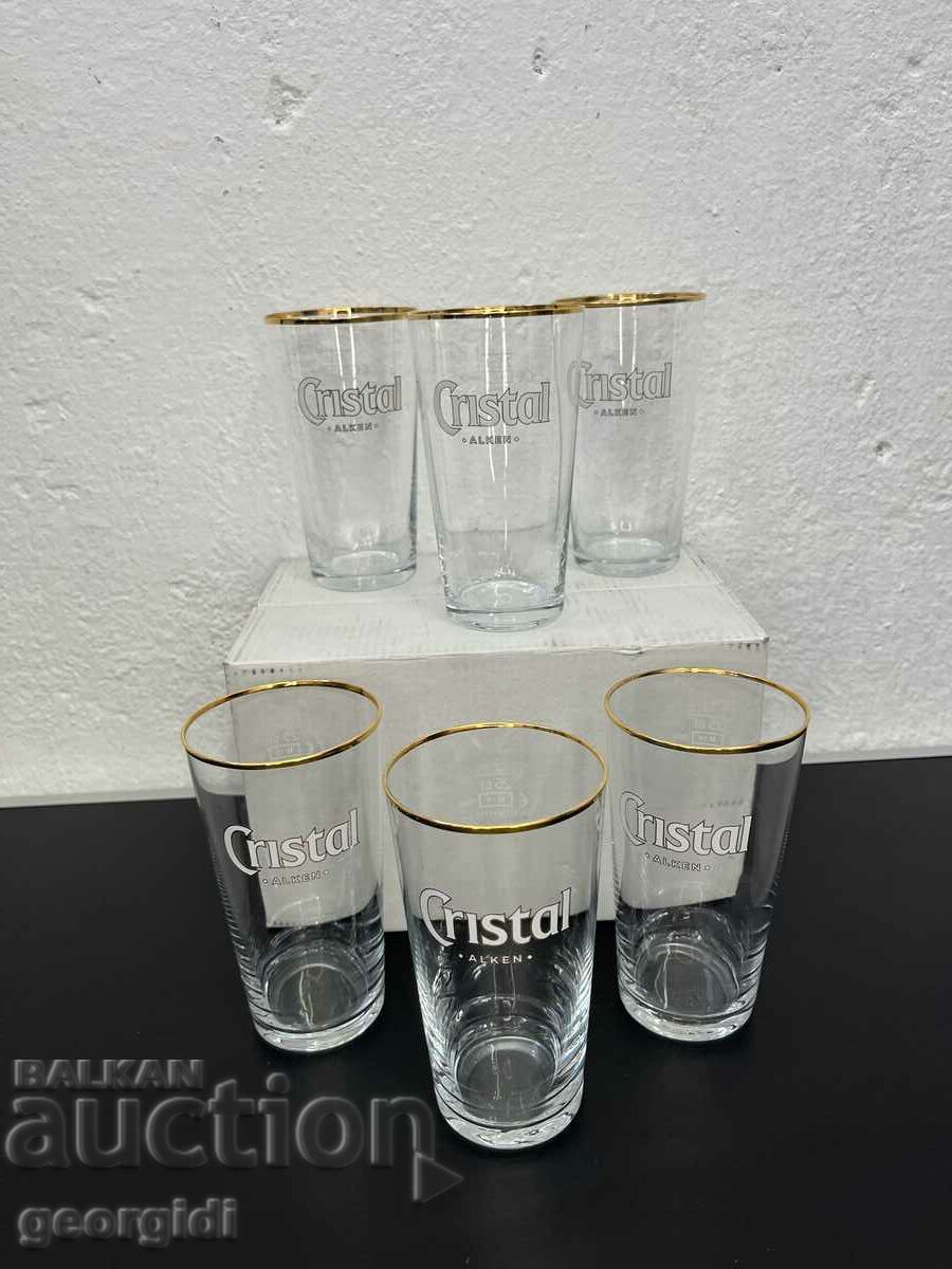 Set of glass cups with gold rim. #5500