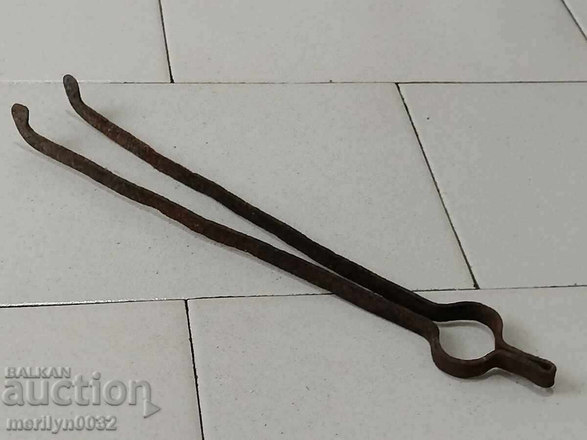 Old dilaf, tongs, wrought iron for foot - 5 Old dilaf, tongs, wrought iron for foot - 5