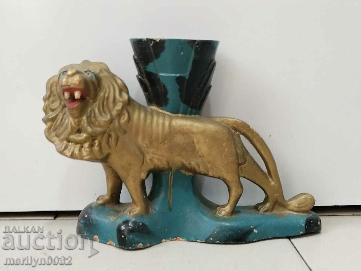 Auction Old ceramic vase with the figure of a lion Auction Old ceramic vase with the figure of a lion