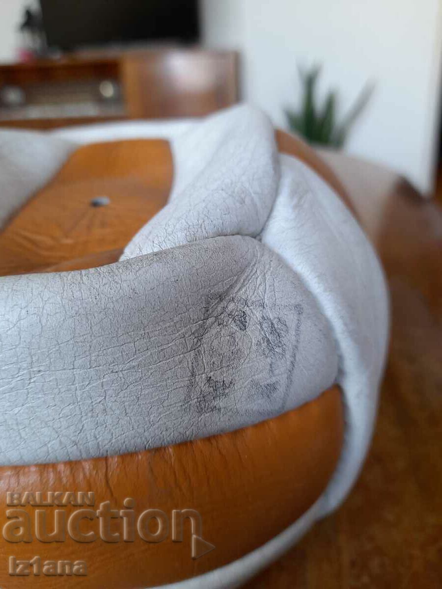 Auction Old children's sports ball Auction Old children's sports ball