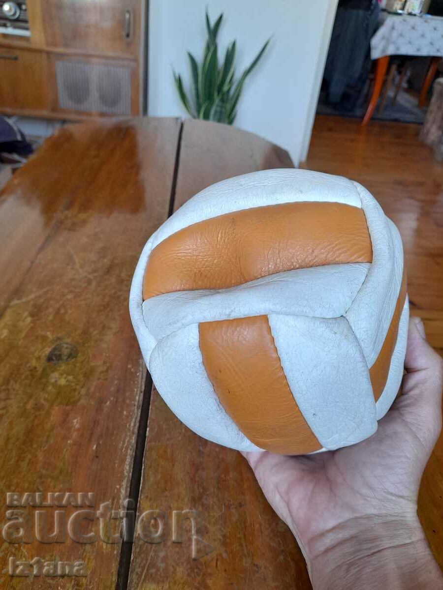 Old children's sports ball - 5 Old children's sports ball - 5