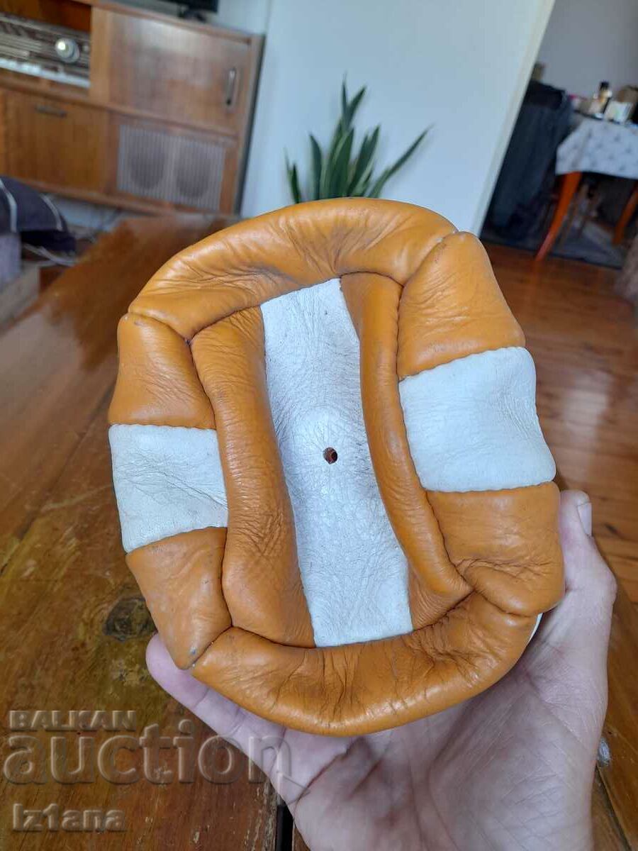 Стара детска Спортна топка с цена 55.00 лв. | € 28.12 Стара детска Спортна топка с цена 55.00 лв. | € 28.12