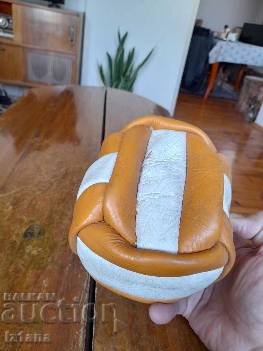 Стара детска Спортна топка - 6 Стара детска Спортна топка - 6