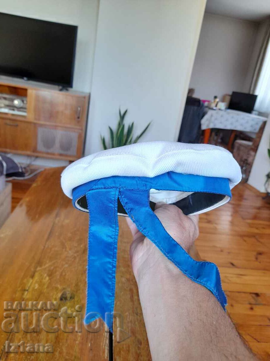 Delivery of Old Sailor Hat Delivery of Old Sailor Hat