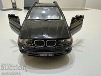 Carucior BMW X5 Black Kinsmart - Model la scara 1:36