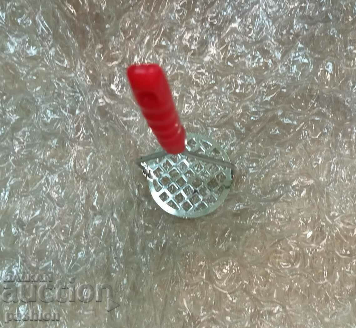 Household stainless steel potato masher with price 0.89 BGN | € 0.46 Household stainless steel potato masher with price 0.89 BGN | € 0.46
