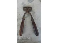 Vintage sheep shearing shears