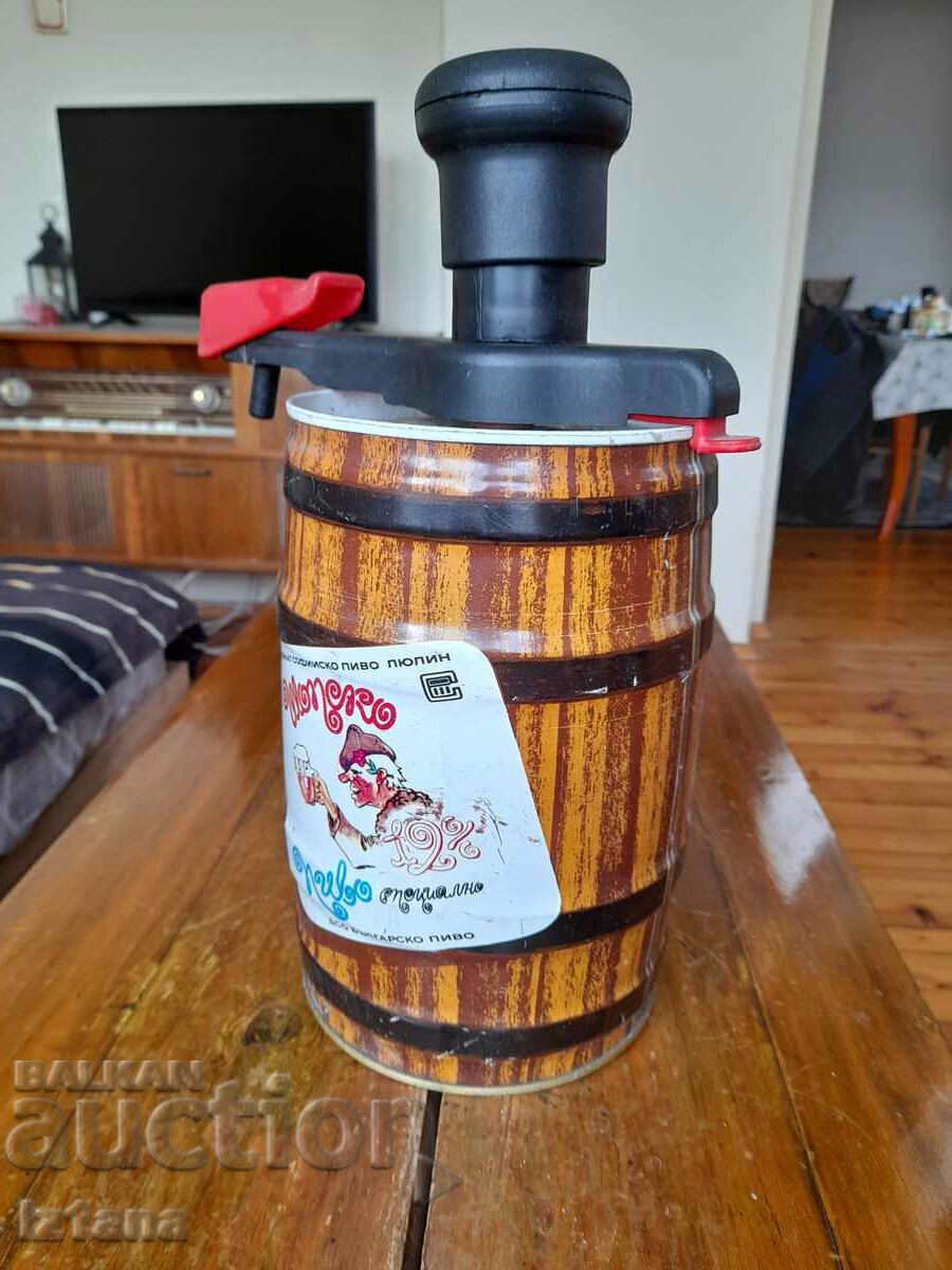 Delivery of Old barrel Shopsko Beer Delivery of Old barrel Shopsko Beer