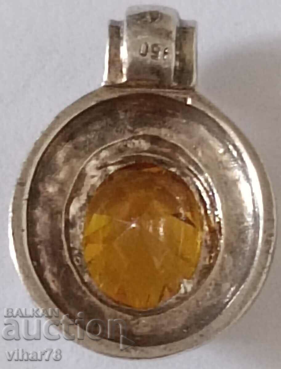 Delivery of SILVER PENDANT