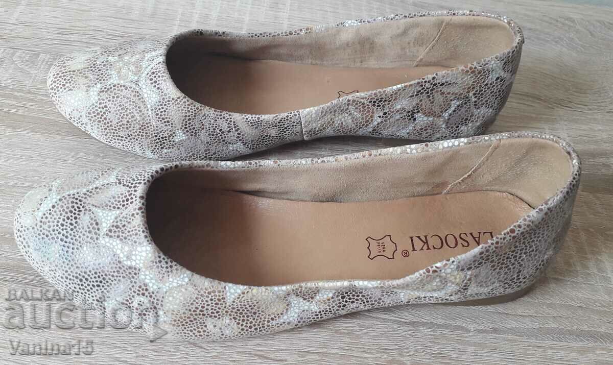 Lasocki genuine leather shoes, 37 with price 45.00 BGN | € 23.01