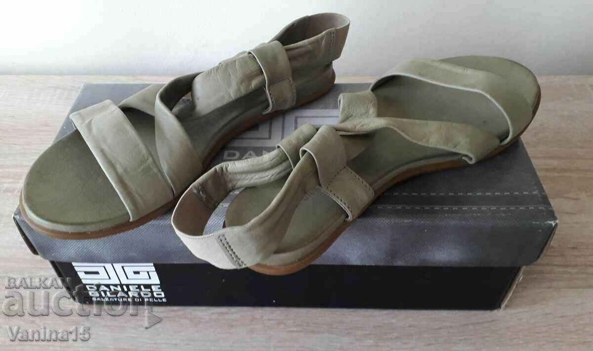 Auction Paolo Botticelli genuine leather sandals, 37 Auction Paolo Botticelli genuine leather sandals, 37