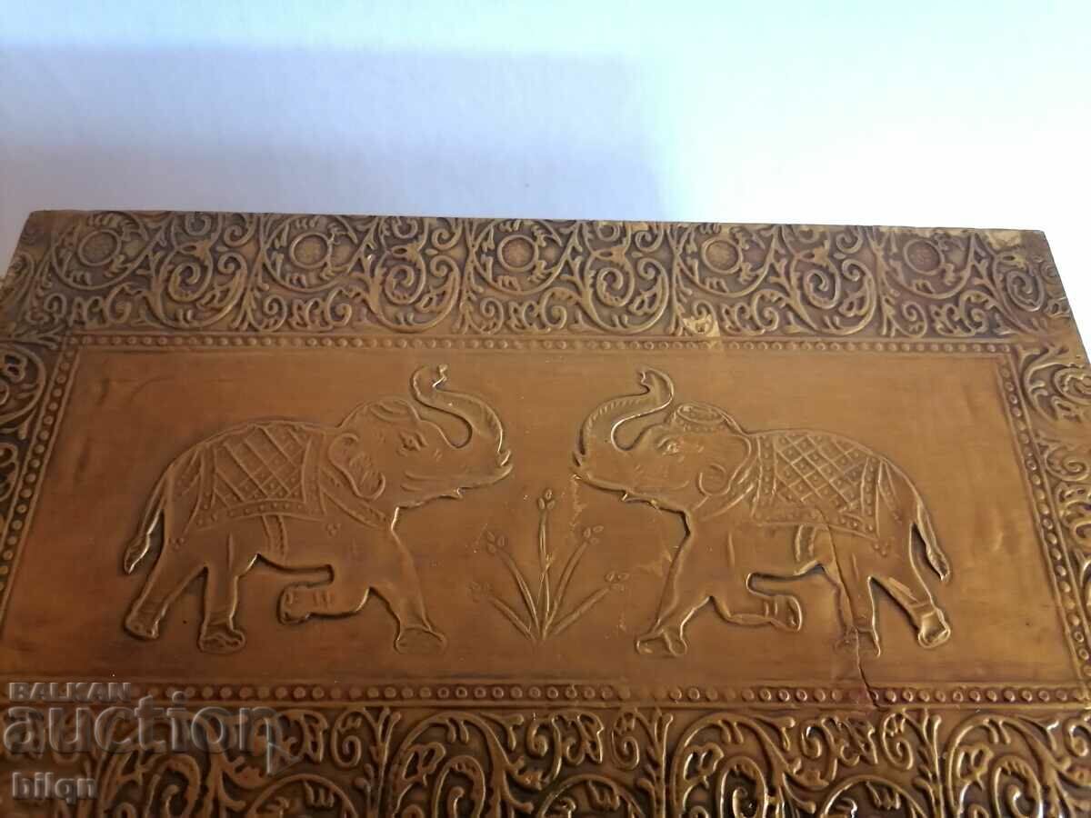 Auction Great Old Jewelry Box With Bronze Ornaments Auction Great Old Jewelry Box With Bronze Ornaments