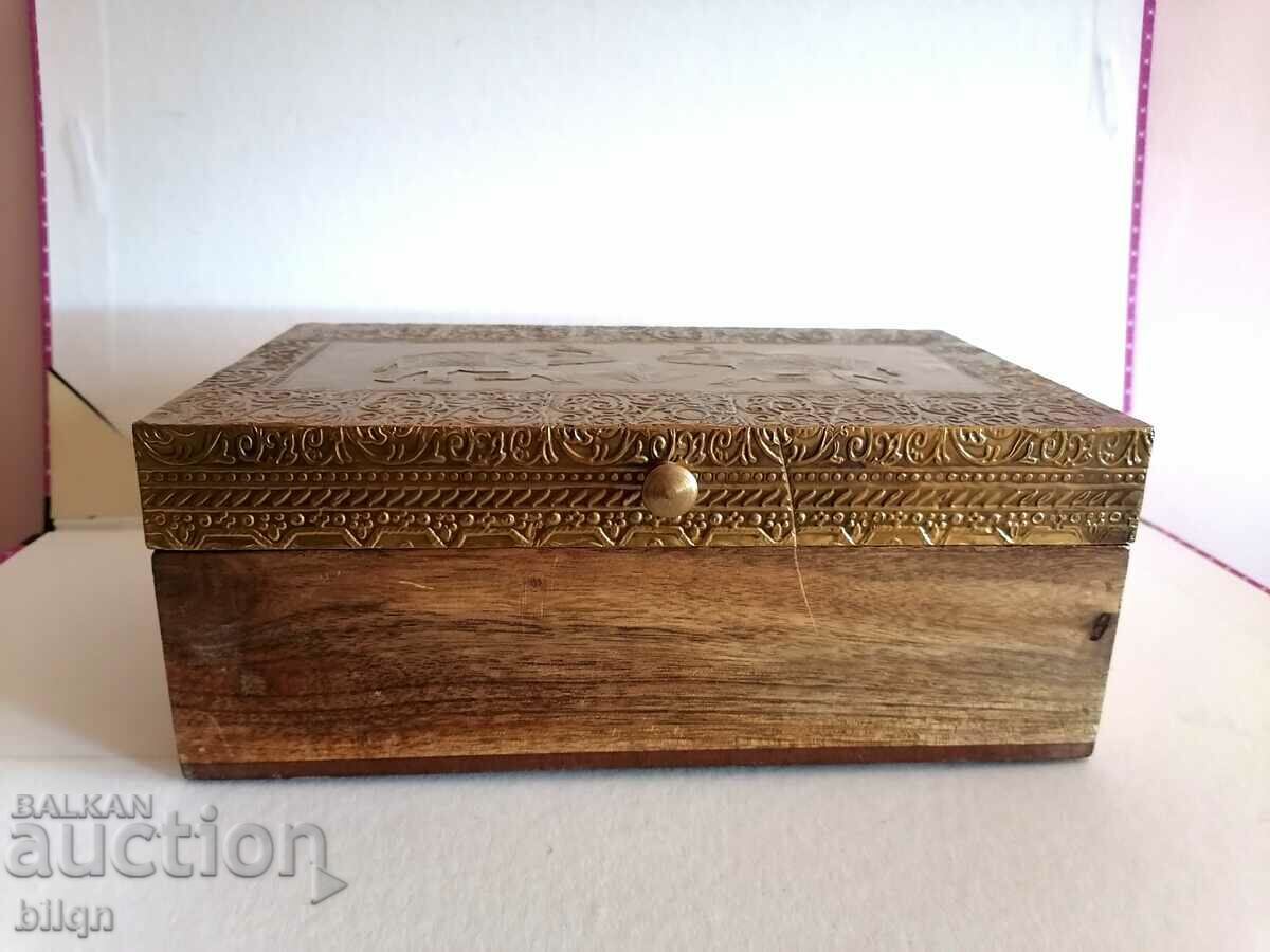 Great Old Jewelry Box With Bronze Ornaments - 5 Great Old Jewelry Box With Bronze Ornaments - 5