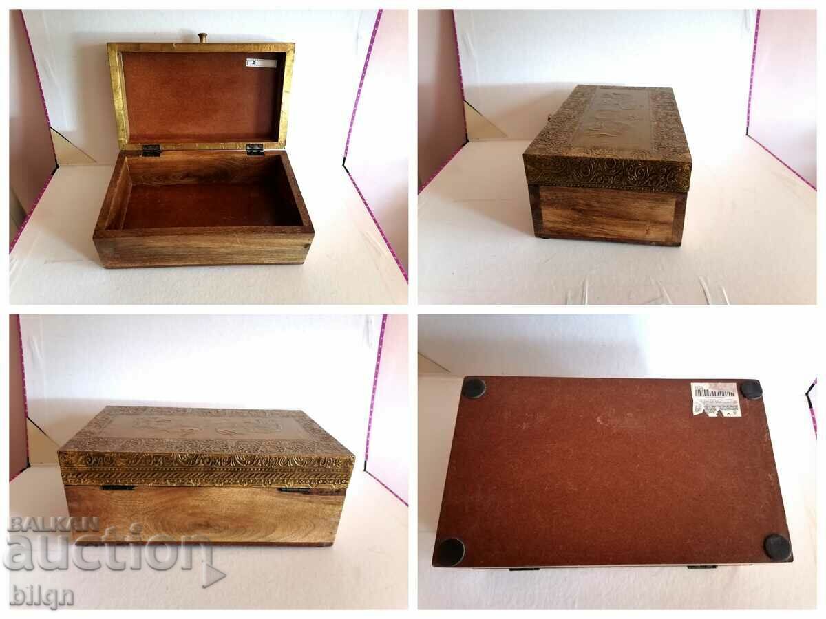 Great Old Jewelry Box With Bronze Ornaments - 6 Great Old Jewelry Box With Bronze Ornaments - 6