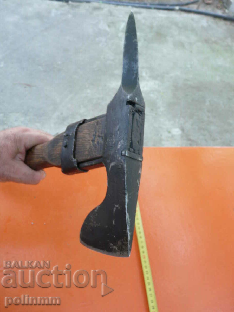 Auction  German Pickaxe / Ax WW 1- WW 2