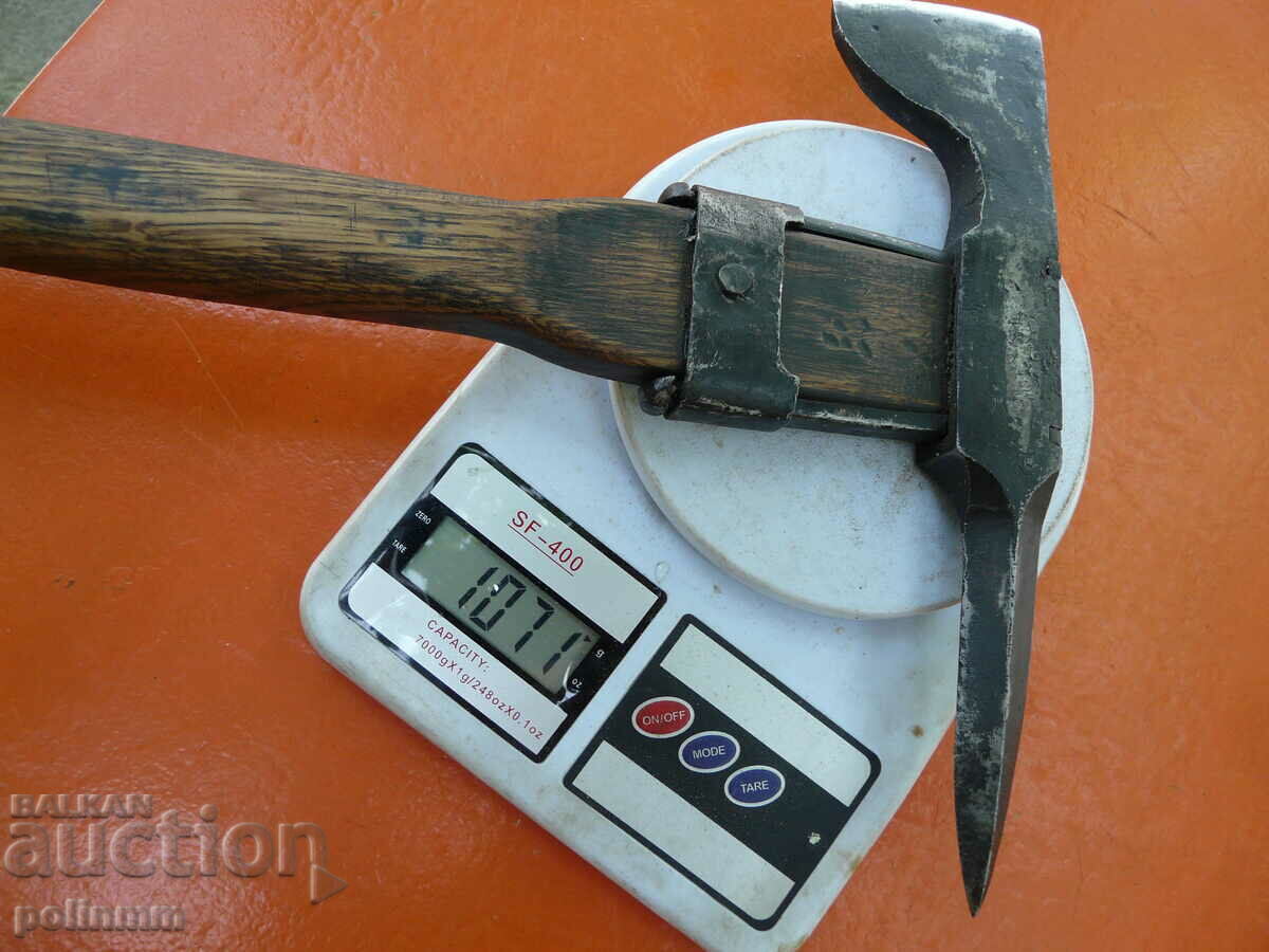 German Pickaxe / Ax WW 1- WW 2 - 5