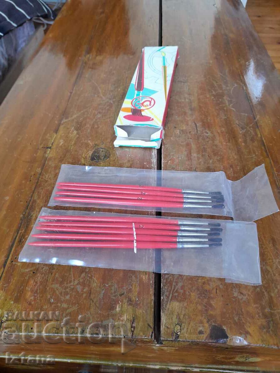 Auction Old brush, paint brushes Auction Old brush, paint brushes