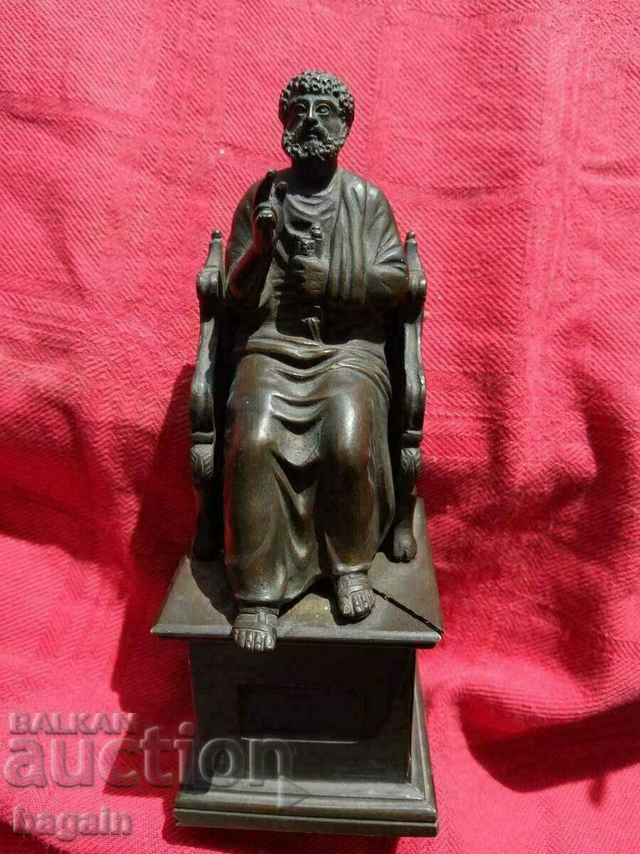 Χάλκινο άγαλμα του Αγ. Πέτρος.