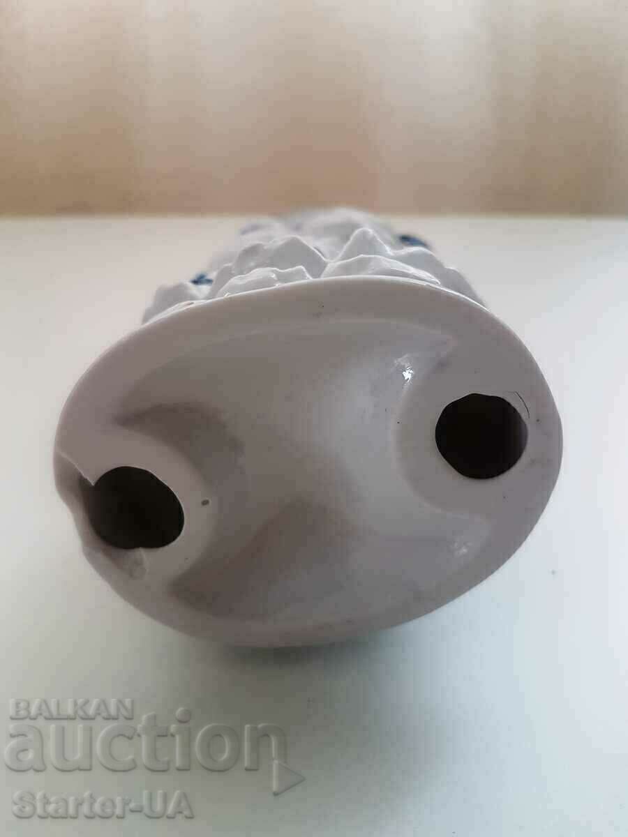 Μια όμορφη πορσελάνινη κυρία. Δεν έχει επισημανθεί. - 5 Μια όμορφη πορσελάνινη κυρία. Δεν έχει επισημανθεί. - 5