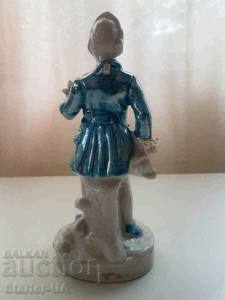 Auction  EXCELLENT VINTAGE PORCELAIN FIGURE "NOBLEMAN"