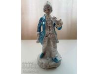 EXCELLENT VINTAGE PORCELAIN FIGURE "NOBLEMAN"