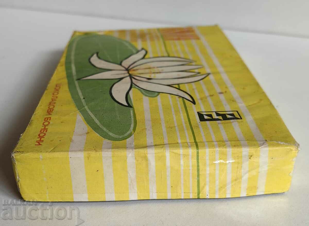 Delivery of LILIA CHOCOLATE CANDY DIP SOC REPUBLIC BOX LID Delivery of LILIA CHOCOLATE CANDY DIP SOC REPUBLIC BOX LID