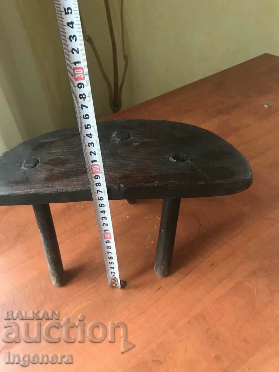 Auction CHAIR THREE LEGGED ANTIQUE WOOD CHAIR Auction CHAIR THREE LEGGED ANTIQUE WOOD CHAIR