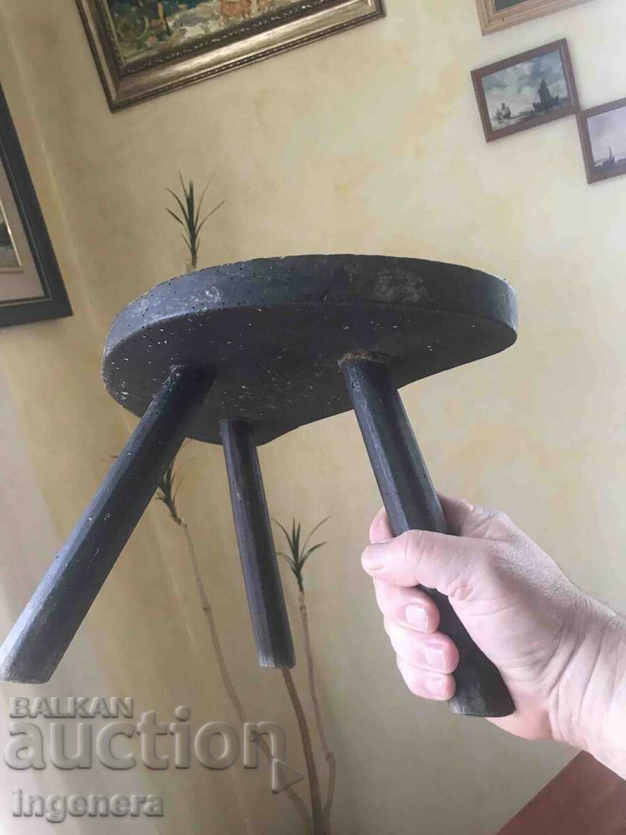 CHAIR THREE LEGGED CHAIR SOLID WOOD ANTIQUE - 7