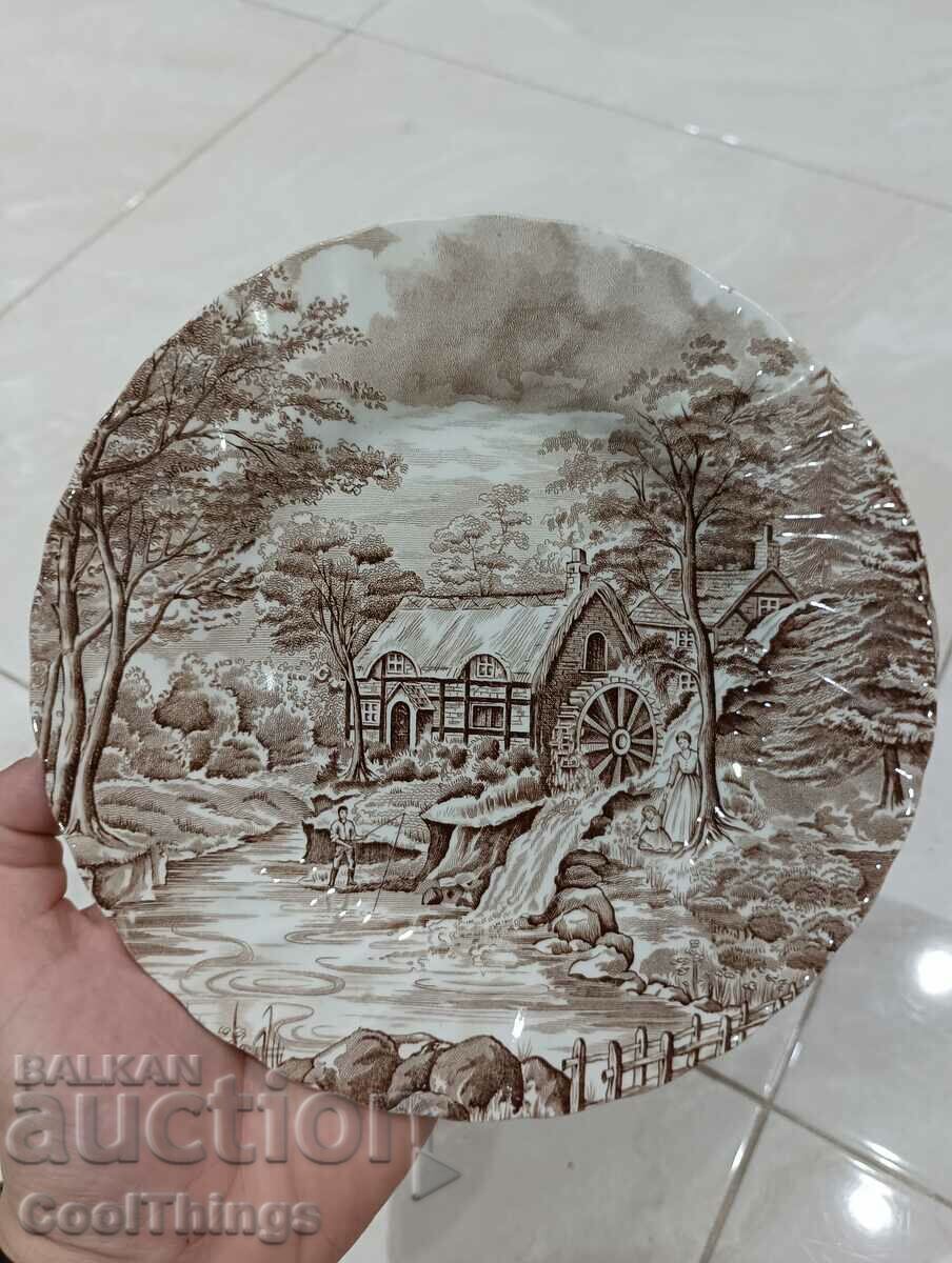 Decorative porcelain plate