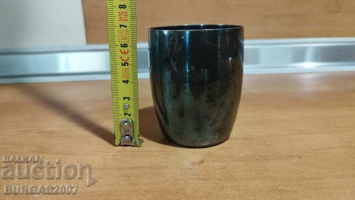 Стара, метална, посребрена чашка