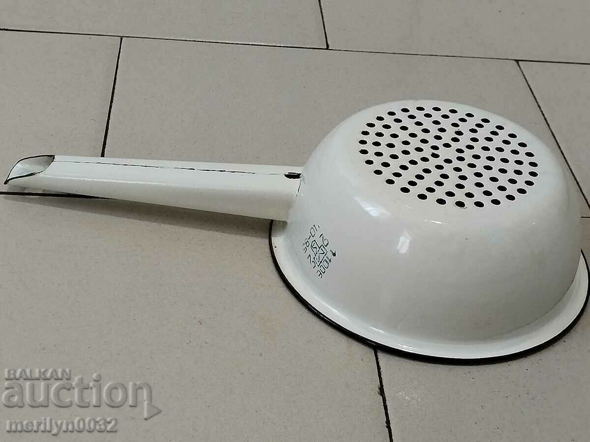 Old enamel colander, dish with USSR enamel with price 39.00 BGN | € 19.94 Old enamel colander, dish with USSR enamel with price 39.00 BGN | € 19.94