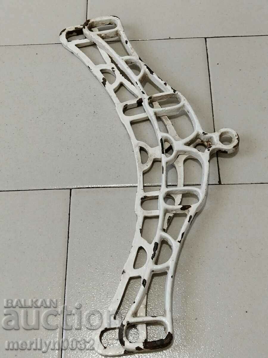 Two cast iron racks embossed cast iron - 7 Two cast iron racks embossed cast iron - 7