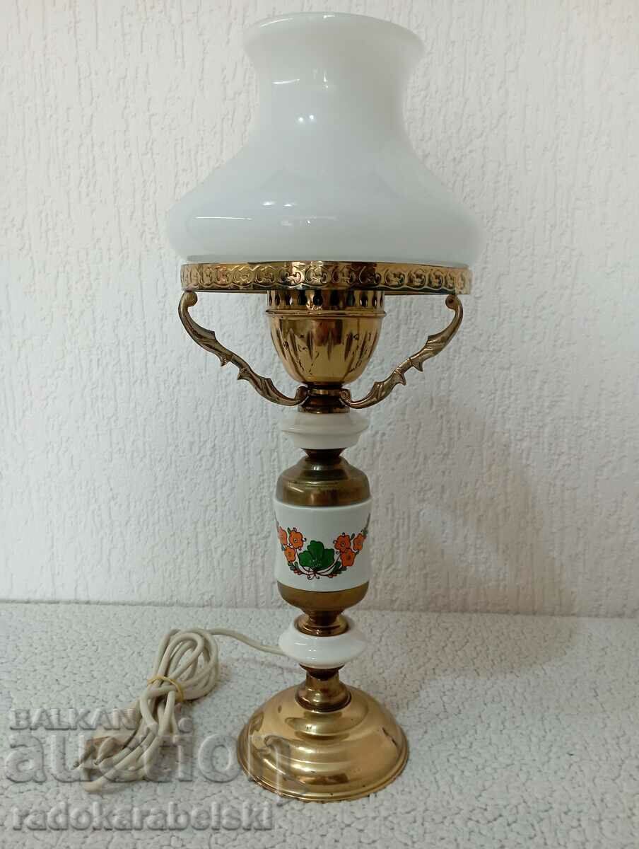 Месингова старинна лампа