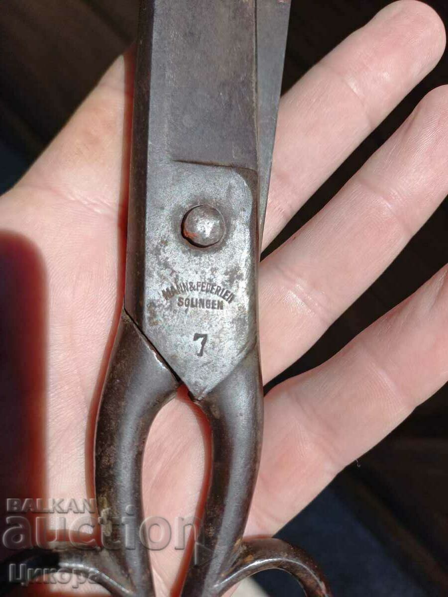 Delivery of SOLINGEN MANN & FEDERLEIN OLD SCISSORS Delivery of SOLINGEN MANN & FEDERLEIN OLD SCISSORS