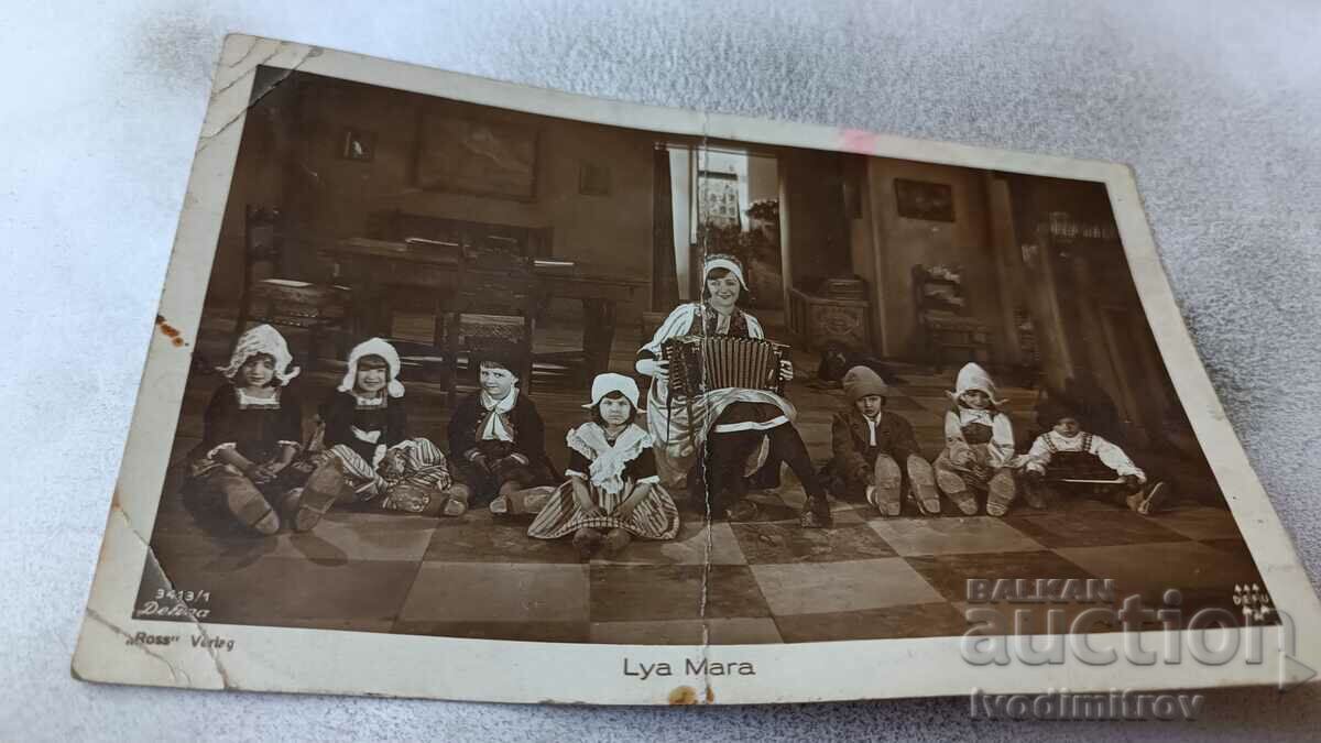 Lya Mara 1930 postcard