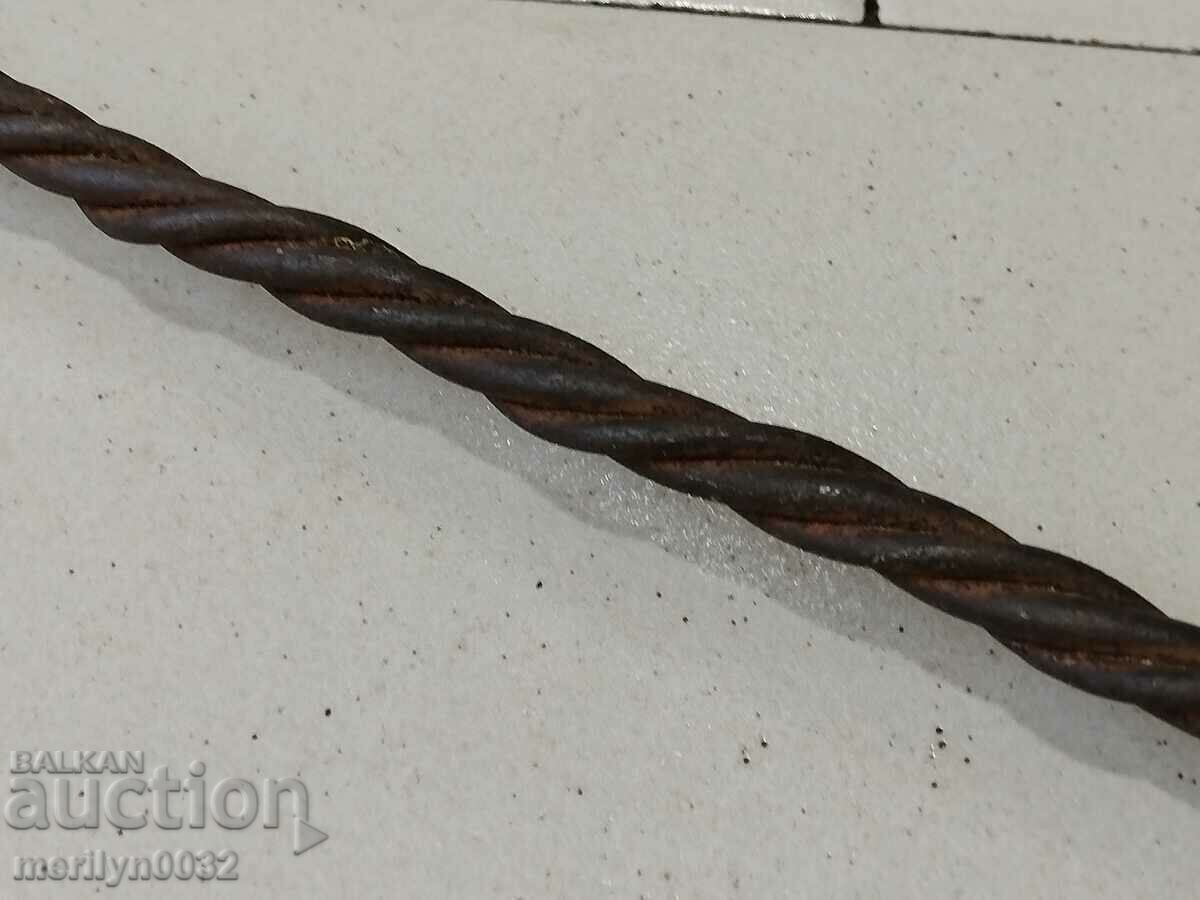 Delivery of An old hammer for hammering rugs, carpets, blankets, quilts Delivery of An old hammer for hammering rugs, carpets, blankets, quilts